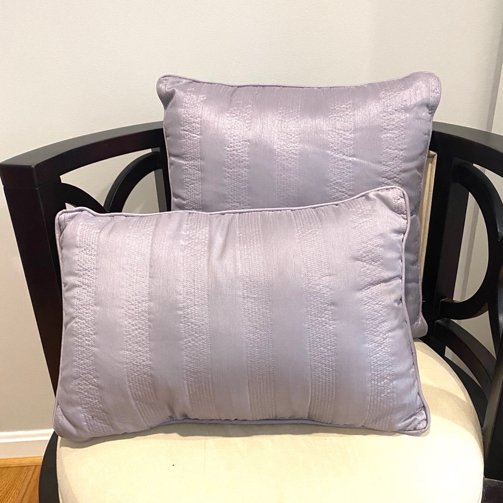 Royal heritage Home Purple set of 2 accent pillow